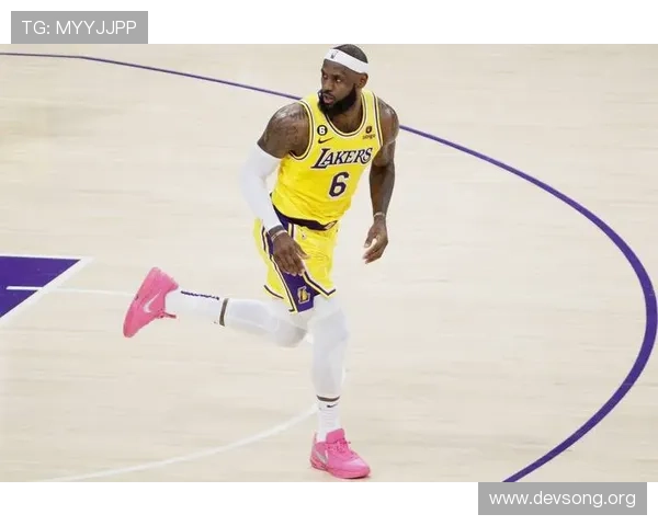 詹姆斯21+7+7逼近贾巴尔纪录 成锡安克星 詹姆斯21+7+7逼近贾巴尔纪录 成锡安克星